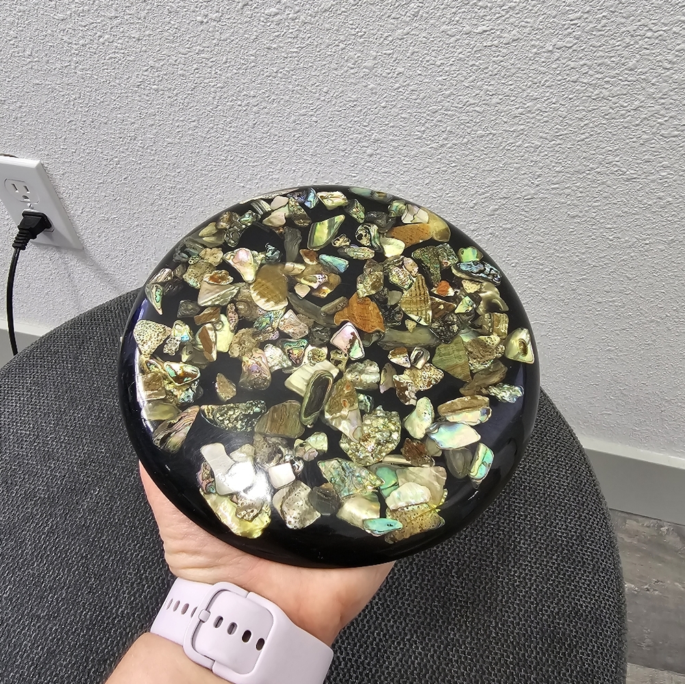 Vintage Round Lucite Trivet w/ Abalone Seashells Inside Black & Clear